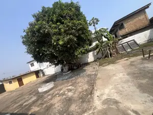 4bdrm Apartment in Dansoman for sale
