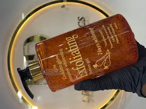 Golden Glow Intensive Whitening Exfoliating Shower Gel