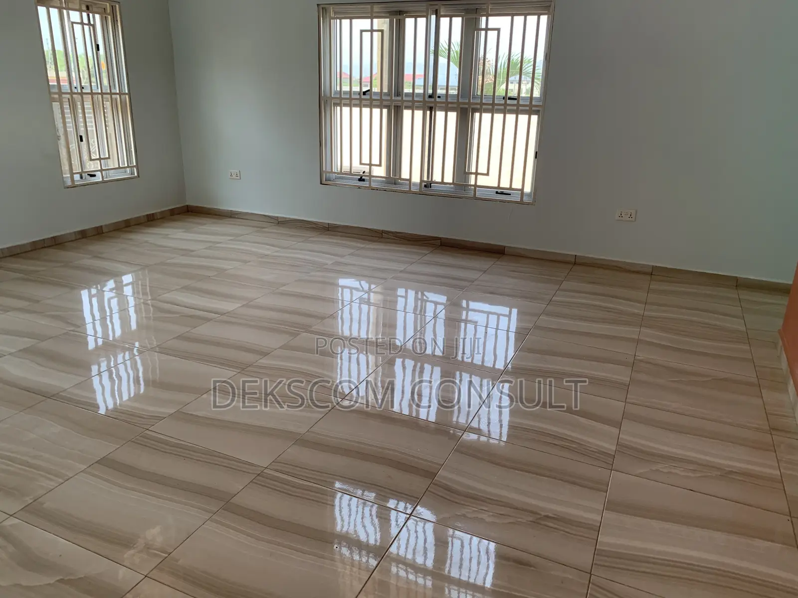 4bdrm House in Oyibi for sale