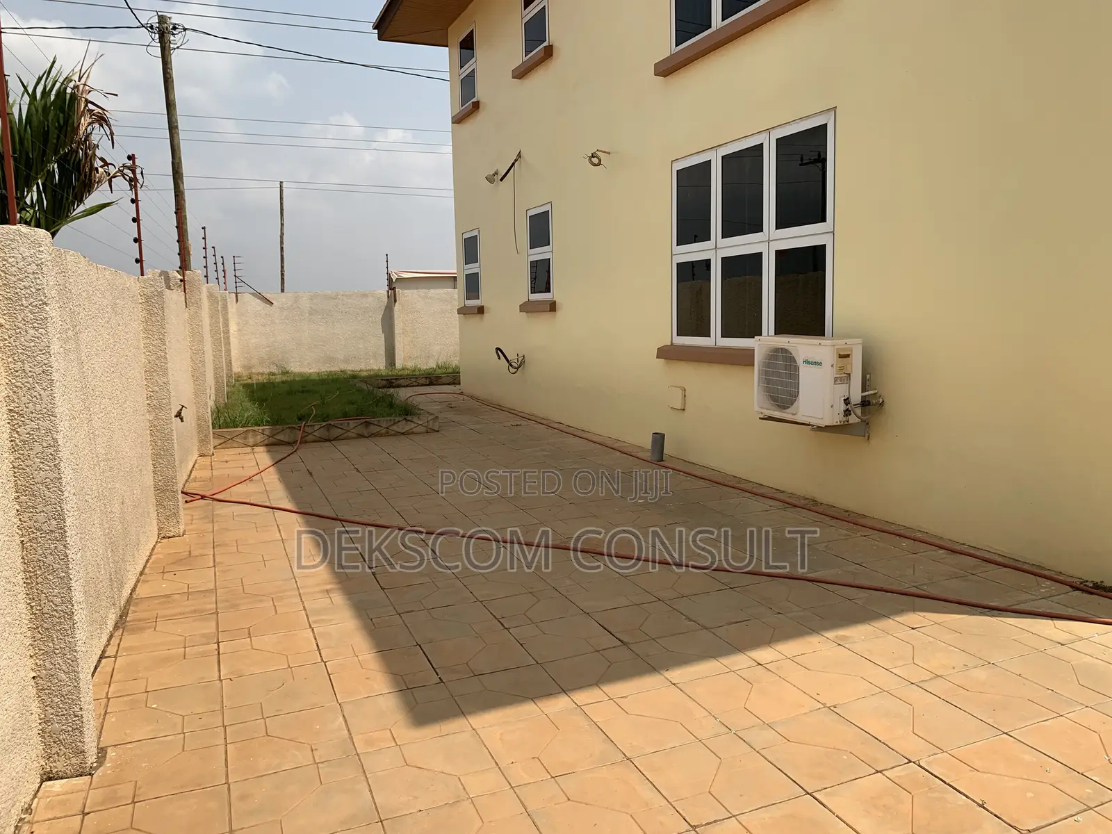 4bdrm House in Oyibi for sale