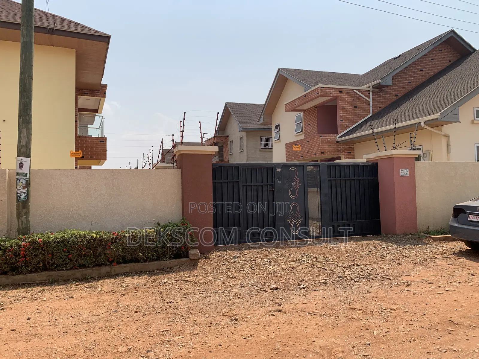 4bdrm House in Oyibi for sale