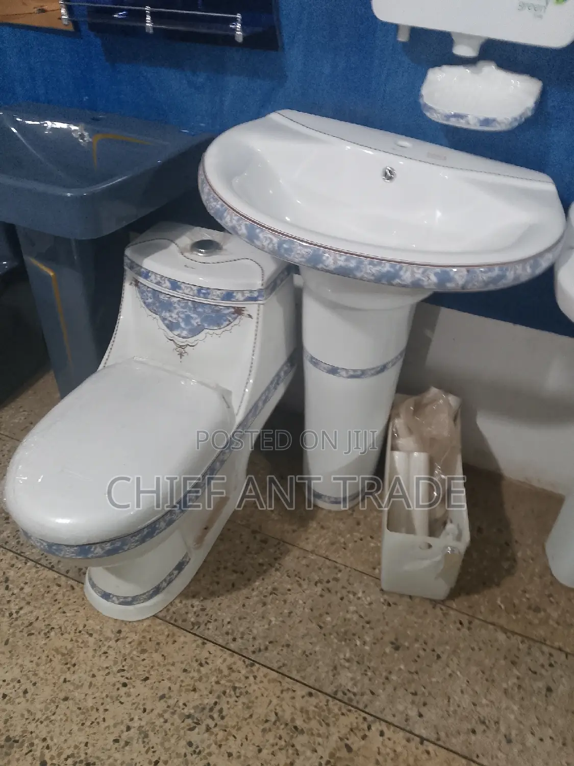 Set of Wc - Bain Accessories 018SC
