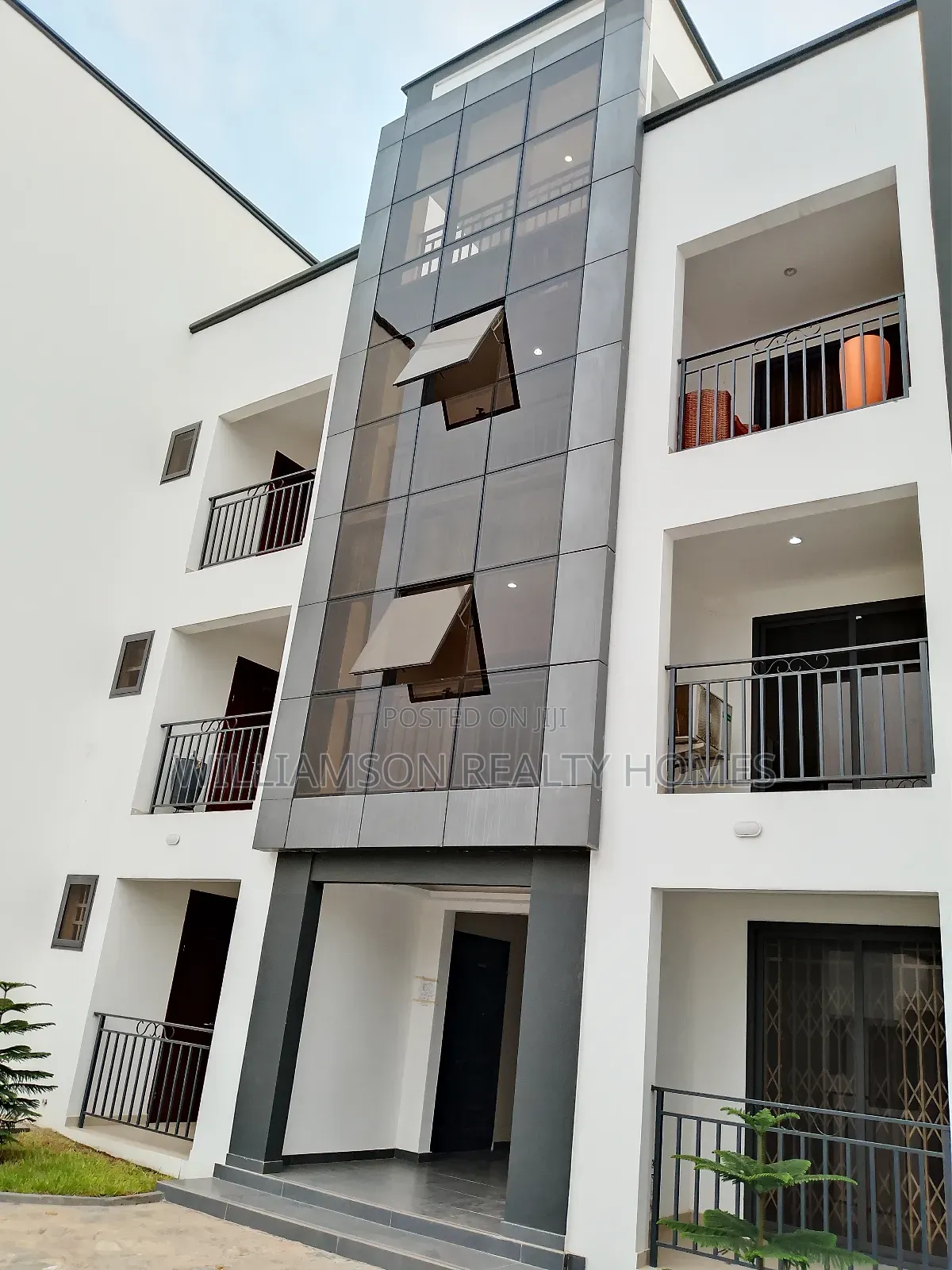 2bdrm Apartment in Community 18 Area, Spintex for rent