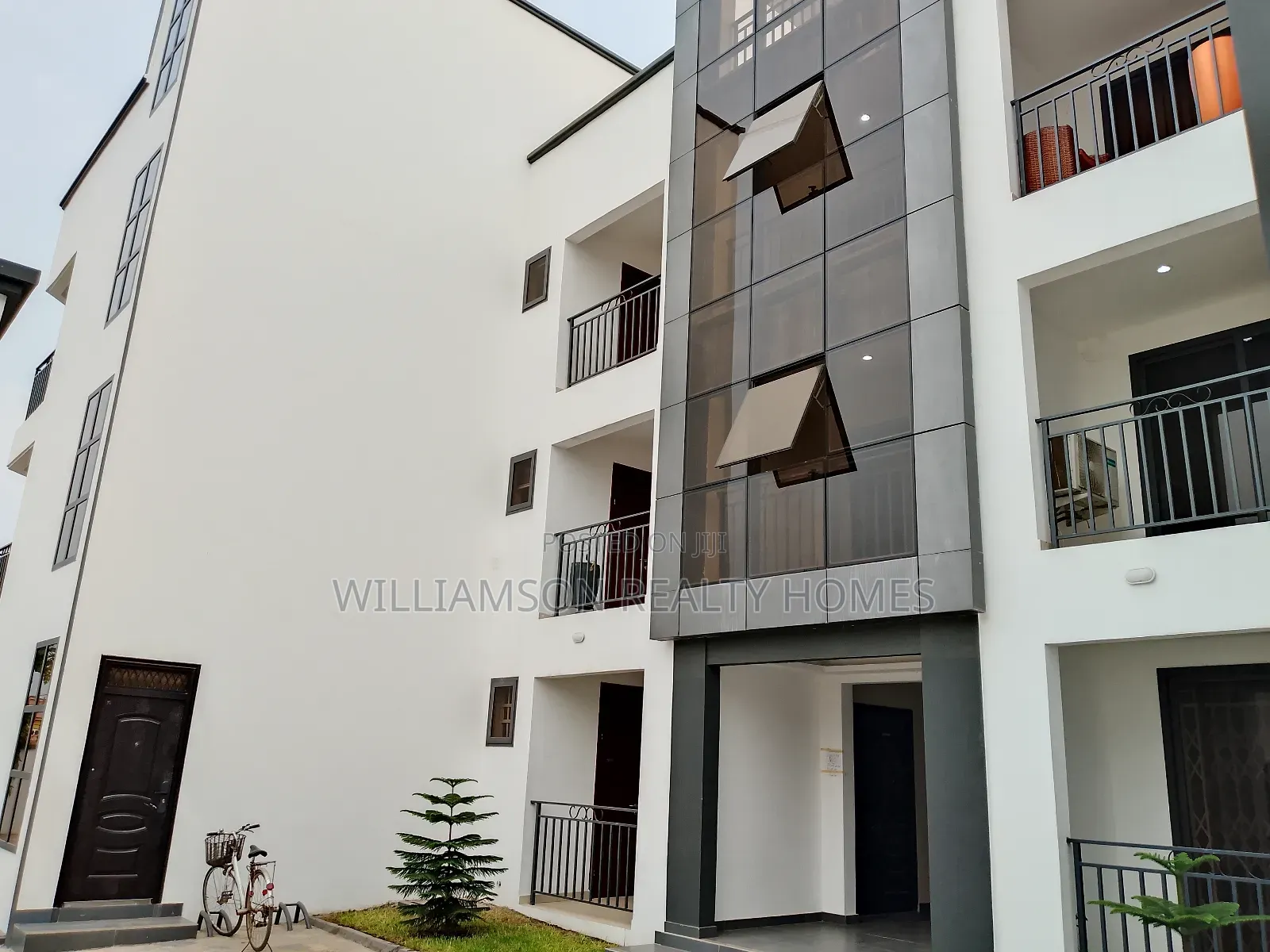 2bdrm Apartment in Community 18 Area, Spintex for rent