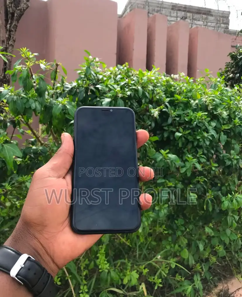 Apple iPhone XR 64 GB Black