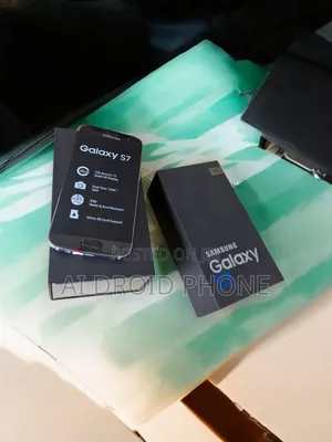 New Samsung Galaxy S7 32 GB Gray