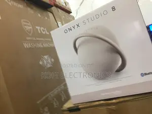 Harman Kardon Onyx Studio 8{Battery Charge Time: 5 Hours}
