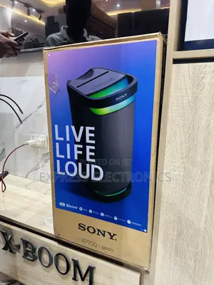 Zealous Sleek Black SRS XP700 —Sony