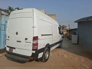 Mercedes-Benz Sprinter 2012 White