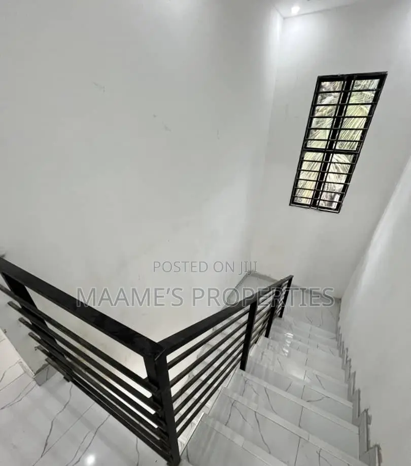 3bdrm Duplex in Pokuase for sale