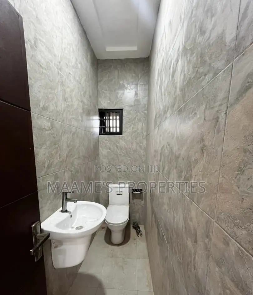 3bdrm Duplex in Pokuase for sale