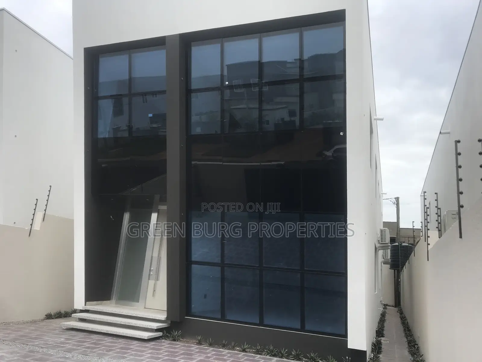 4bdrm House in East Legon for rent