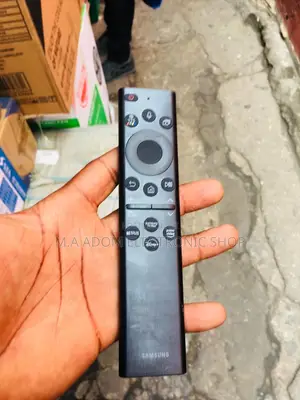 Effortless Control: Samsung Solar Smart Remote (New)