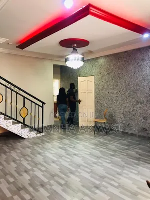 4bdrm House in Sakumono, Tema Metropolitan for rent