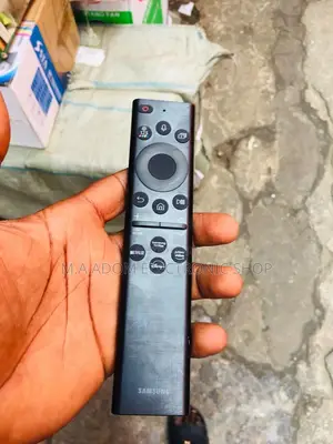 Samsung Solar Smart Remote: Your Entertainment Hub