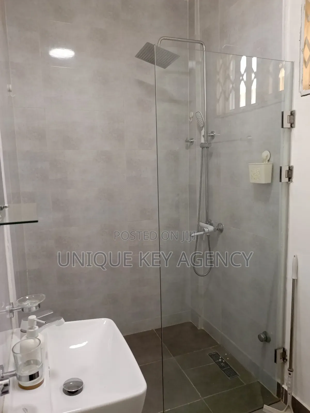 Furnished 2bdrm Apartment in Unique Key Agency, Labone for rent