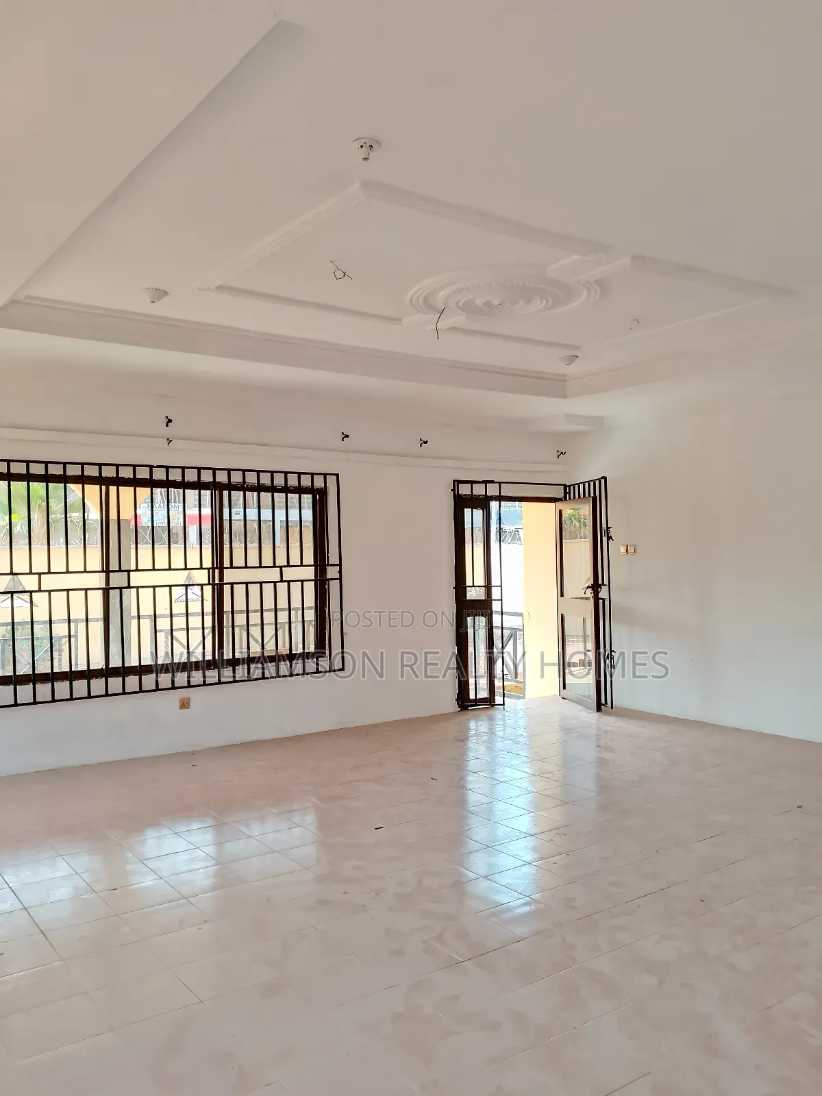 5bdrm House in Baatsonaa Total Area, Spintex for rent