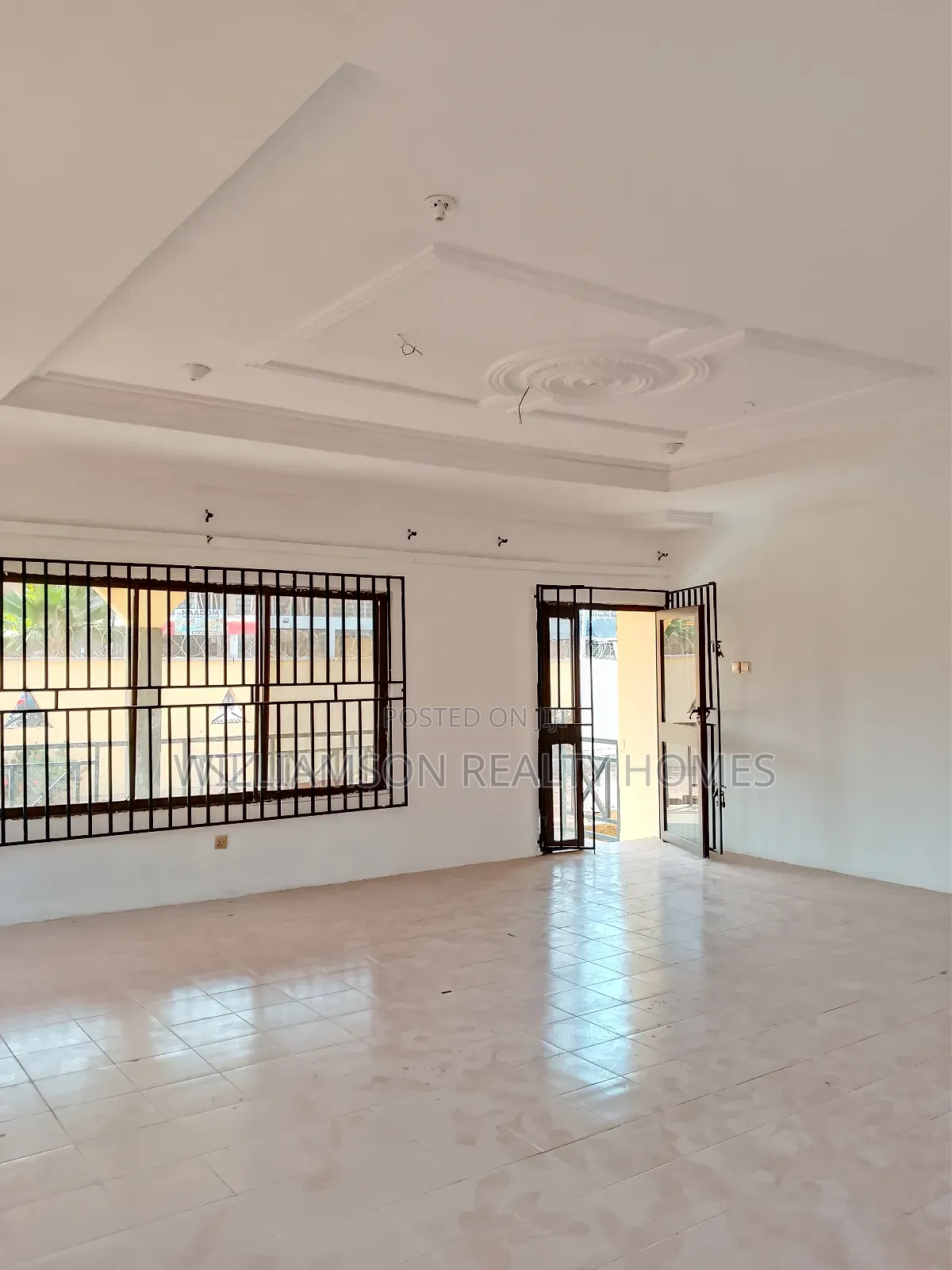 5bdrm House in Baatsonaa Total Area, Spintex for rent