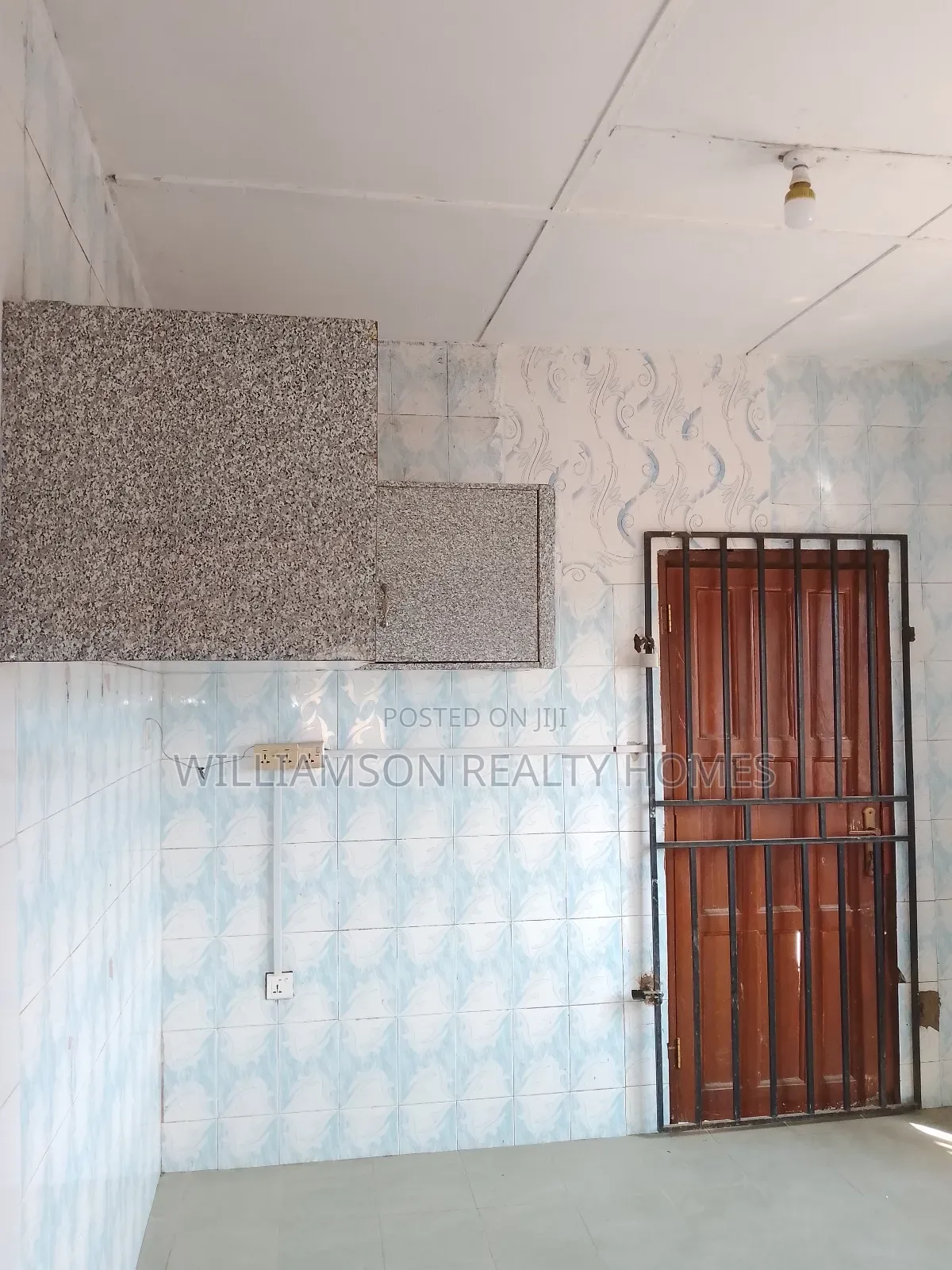 5bdrm House in Baatsonaa Total Area, Spintex for rent