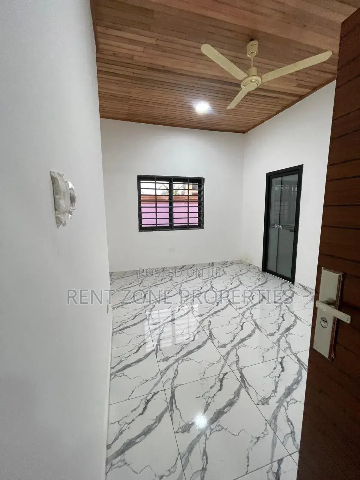 Mini Flat in Rent Zone Properties, Adenta for rent