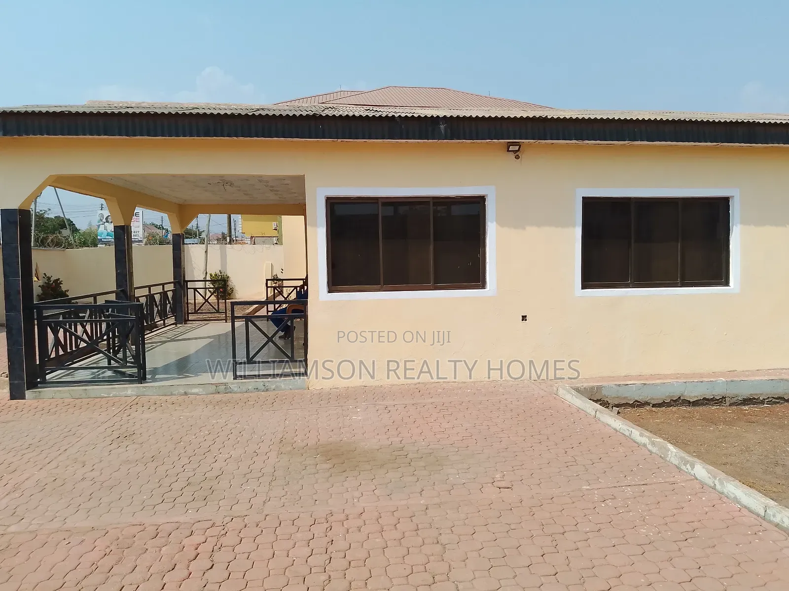5bdrm House in Baatsonaa Total Area, Spintex for rent