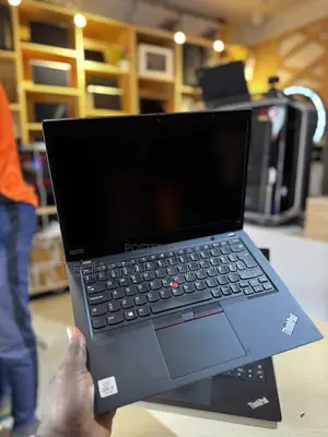 Laptop Lenovo ThinkPad X13 Gen 2 8GB Intel Core I5 SSD 512GB