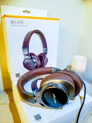 Brand New Behringer Bh470 Professional Studio Headphone