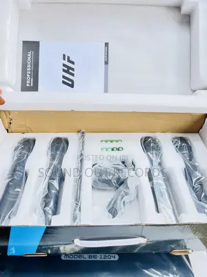 Pro 4in1 Behringer Wireless Microphone