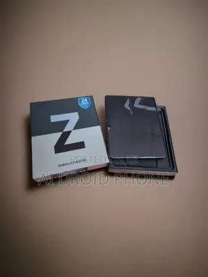New Samsung Galaxy Z Fold 3 256 GB Gold
