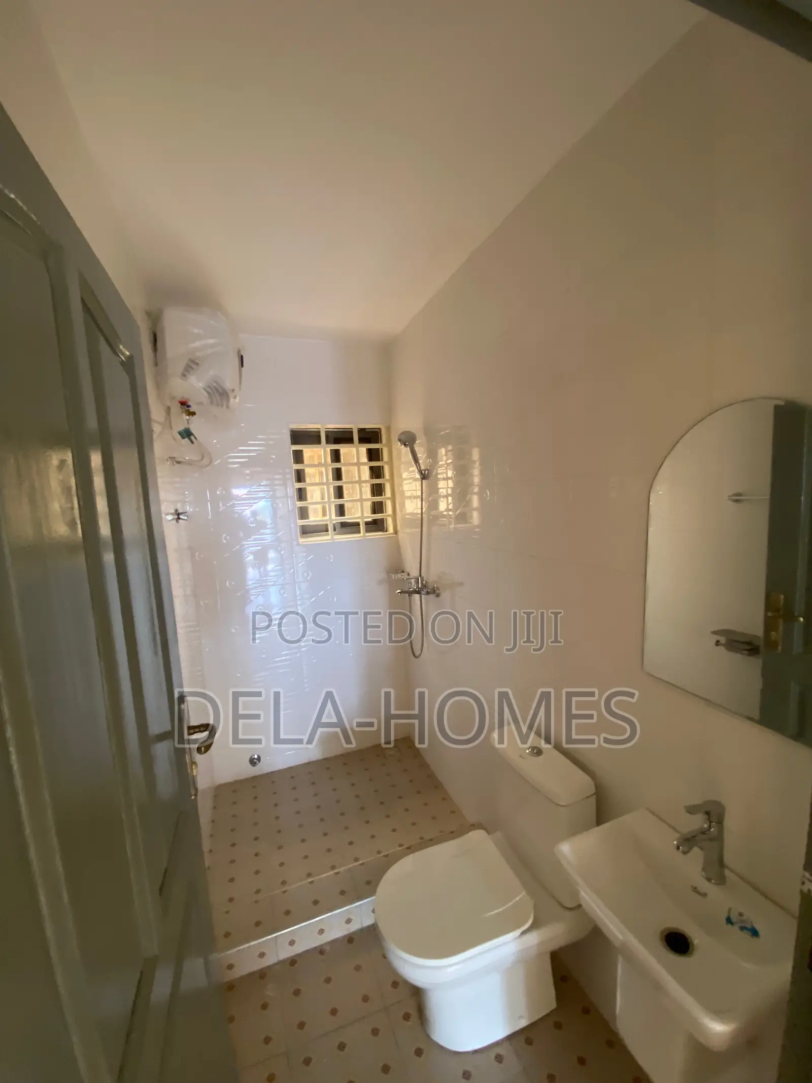 Newly Built Chamber N Hall Sc for Rent at Adenta 