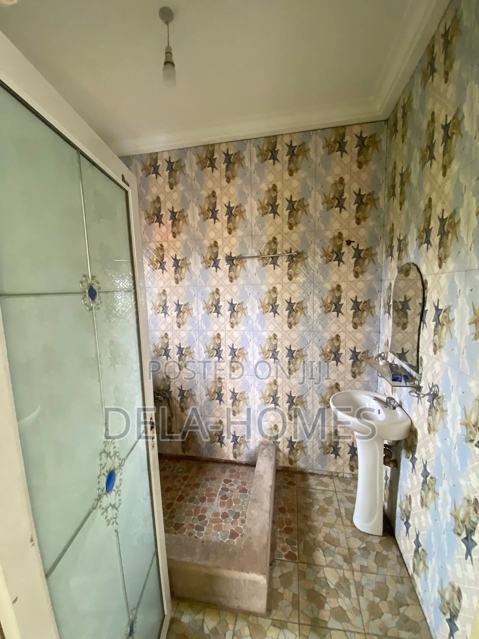 Chamber N Hall Sc for Rent at Adenta Frafraha.