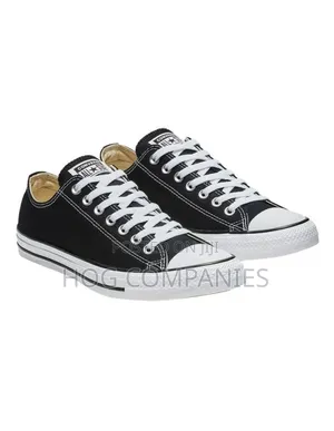 Black Chuck Taylor Converse Canvas