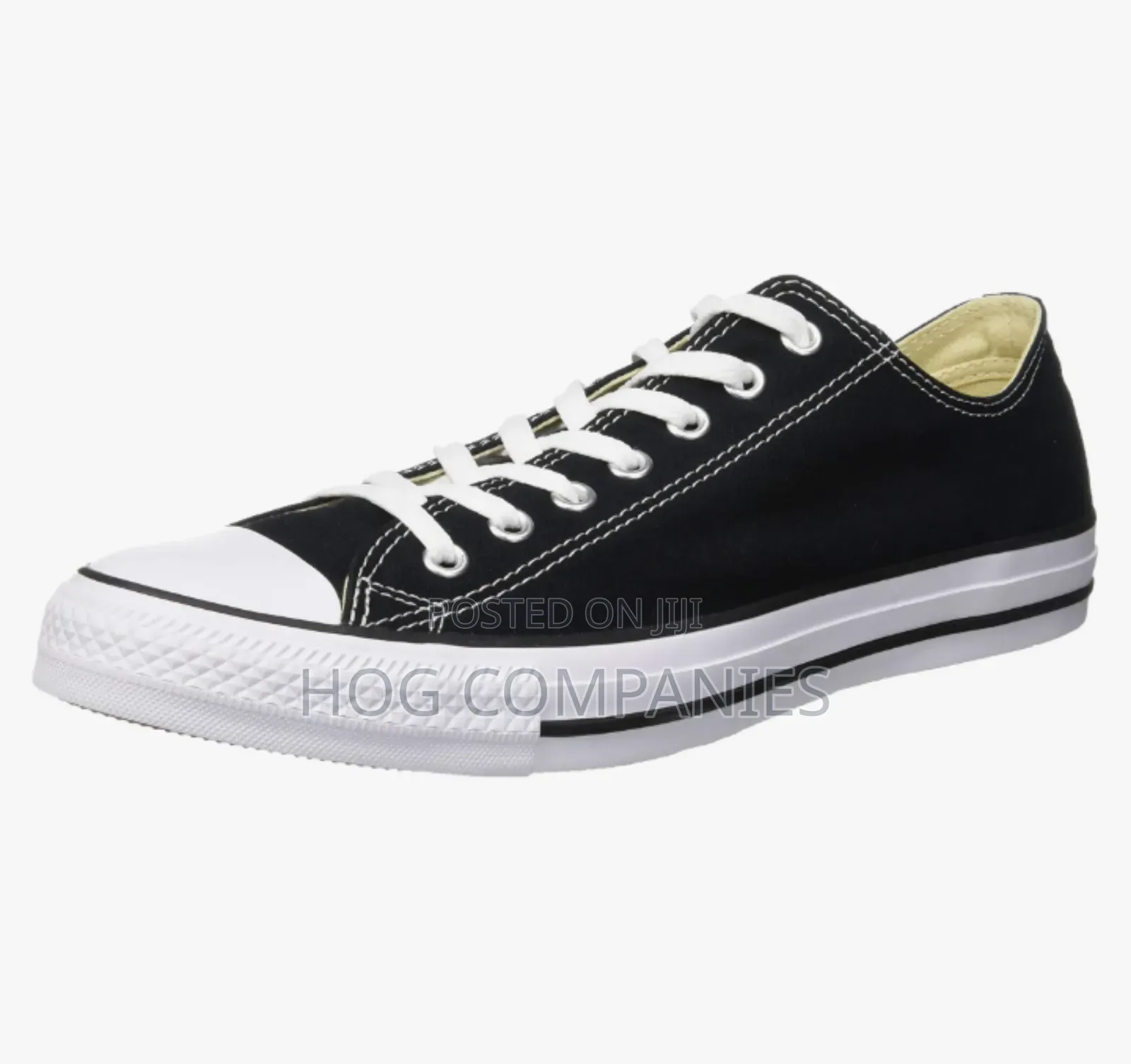 Black Chuck Taylor Converse Canvas