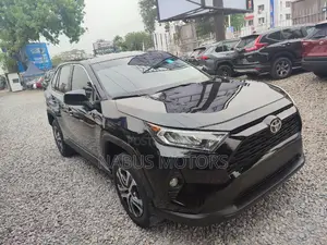 Toyota RAV4 LE 2022 Black