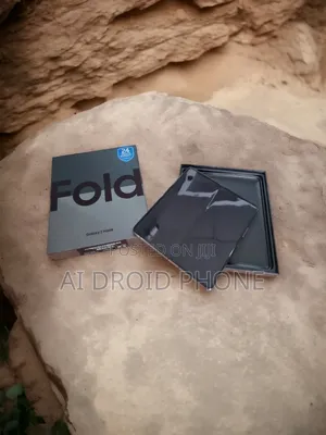 New Samsung Galaxy Z Fold4 256 GB Black