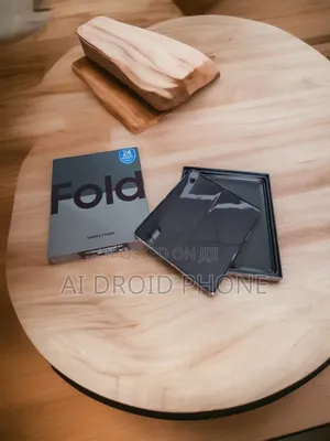 New Samsung Galaxy Z Fold4 256 GB Bronze
