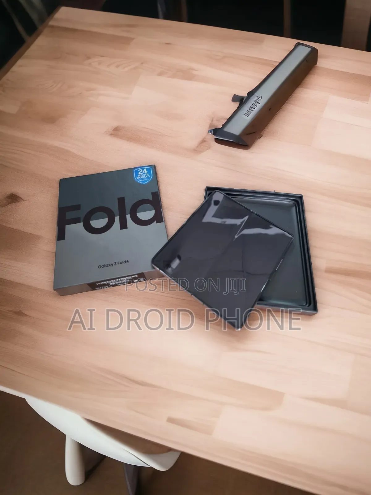 New Samsung Galaxy Z Fold4 256 GB Gold