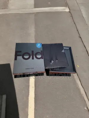 New Samsung Galaxy Z Fold4 256 GB Red