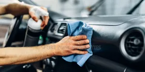 Housed Cleaning Service With Cleantex