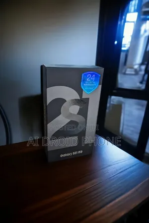 New Samsung Galaxy S21 5G 128 GB Gold