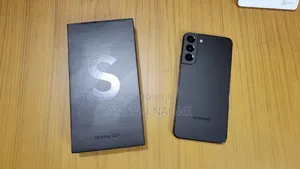 New Samsung Galaxy S22+ 5G 128 GB Black
