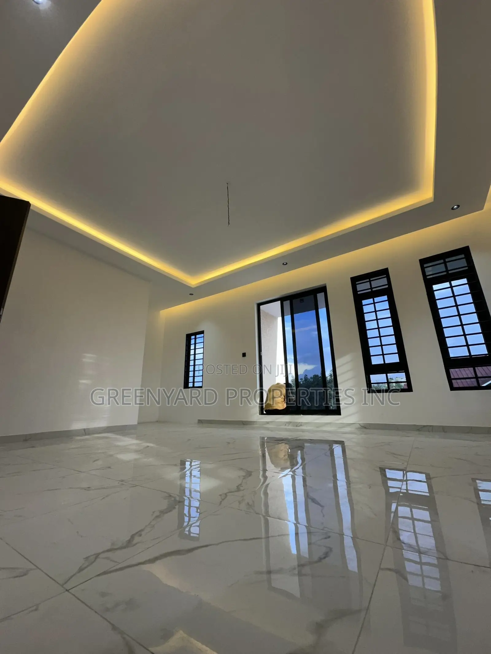 3bdrm Duplex in East Legon Hills for sale