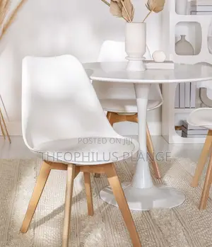 Scandy Pyramid Nordic Chair