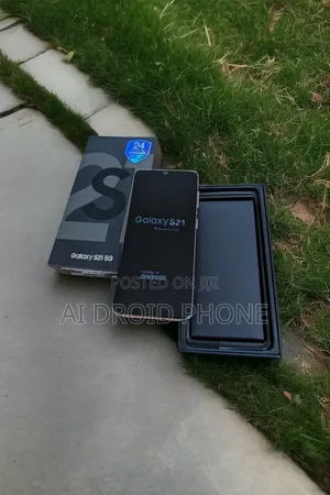 New Samsung Galaxy S21 5G 128 GB Gold