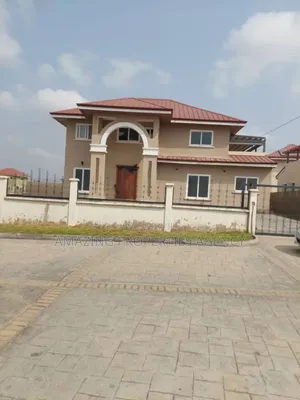 4bdrm Mansion in Adjiriganor for sale