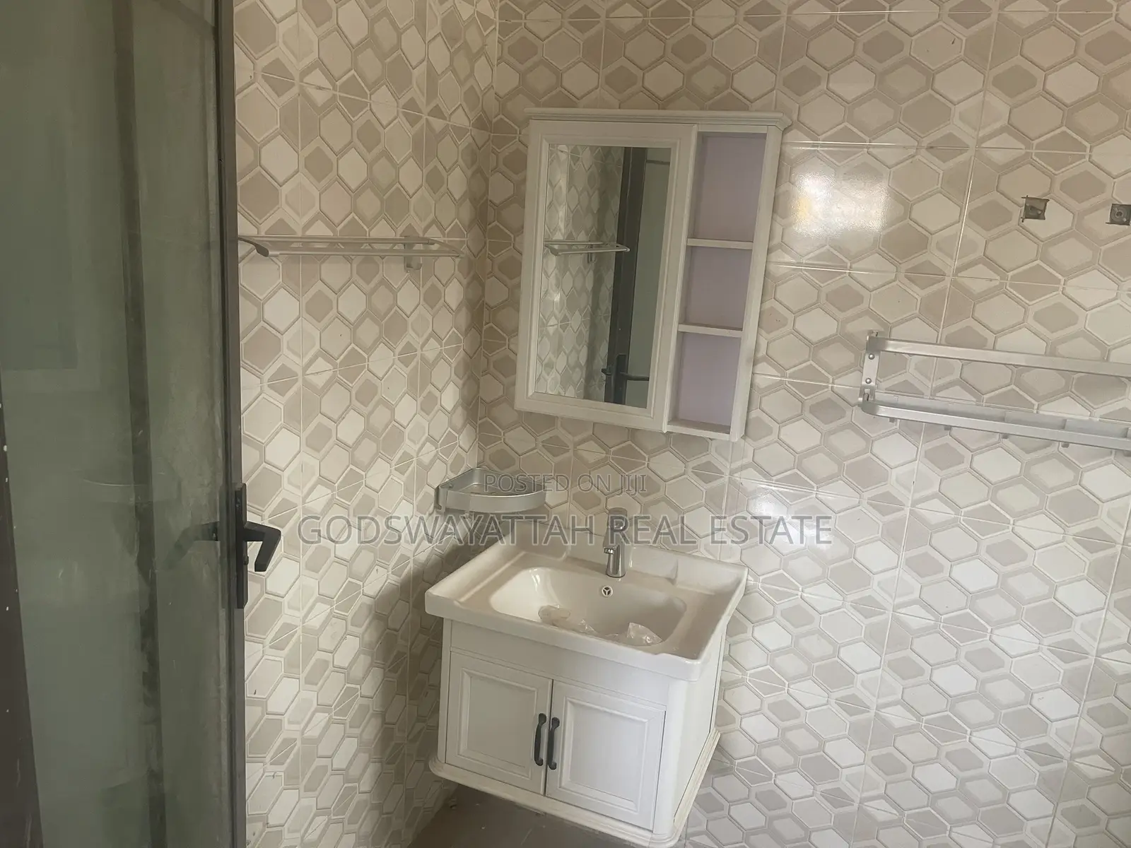2bdrm Apartment in East Legon, Adjiriganor for rent