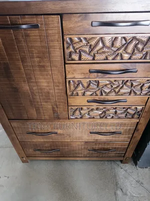 Antique Chest of Drawers (Nior)