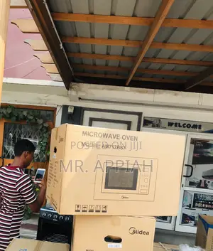 Effortless Cooking Midea AM717BS7 Built-in Oven 