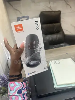 Rhythm Realm Flip 6 JBL Bluetooth Speaker