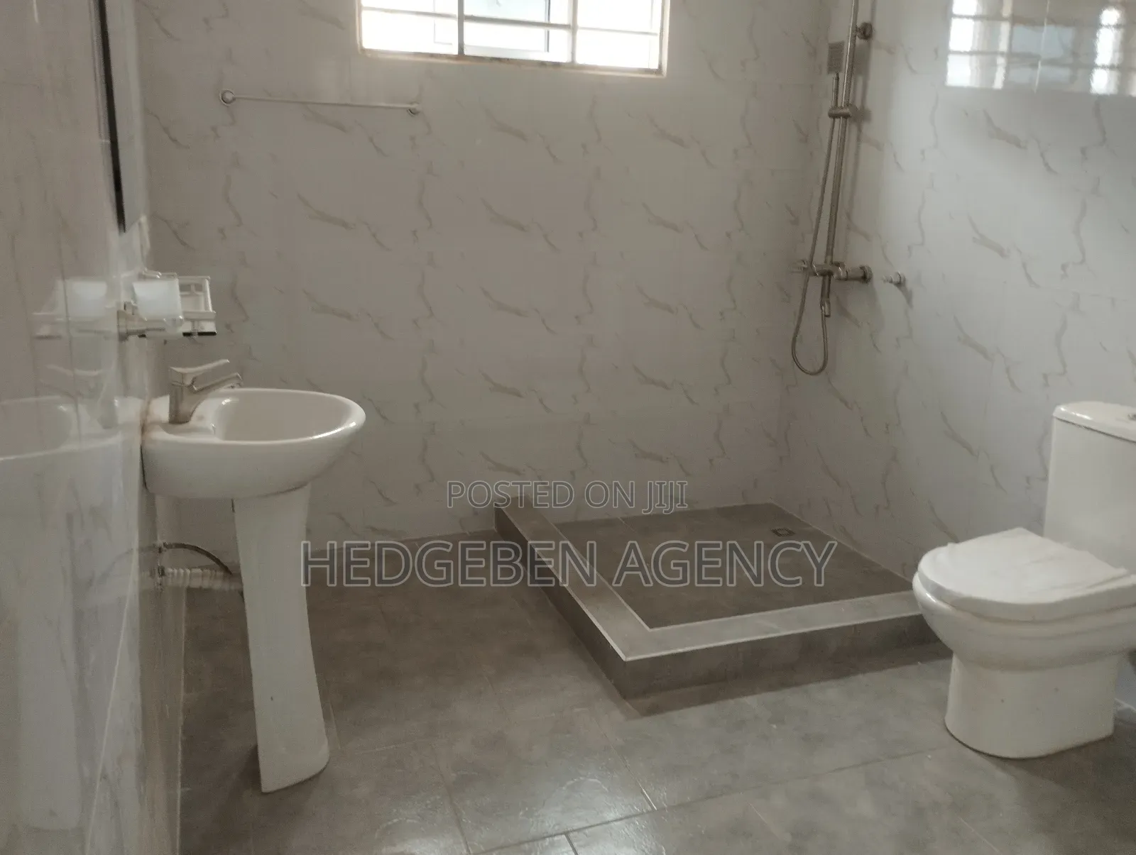 2bdrm Apartment in Oyibi for rent
